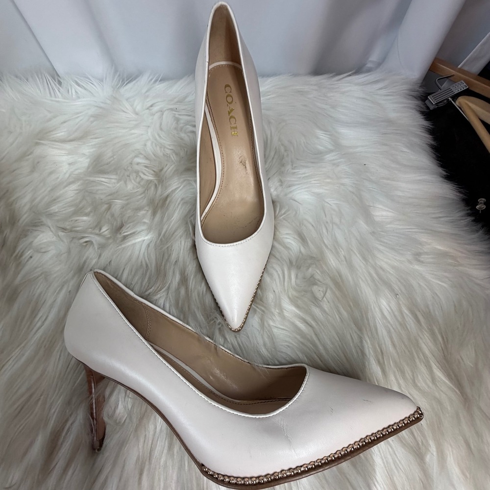 Coach Women Off White Leather Pointed Toe Beaded Trim Pumps Heels 9.5B